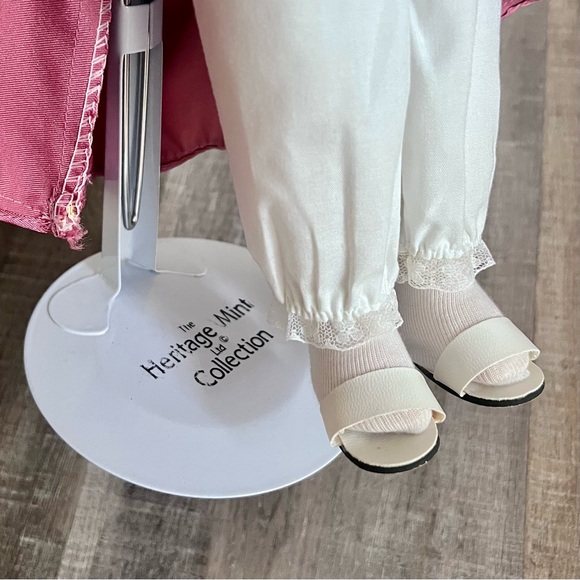 Choir Girl Porcelain Doll by Heritage Mint Collection - Picture 8 of 10